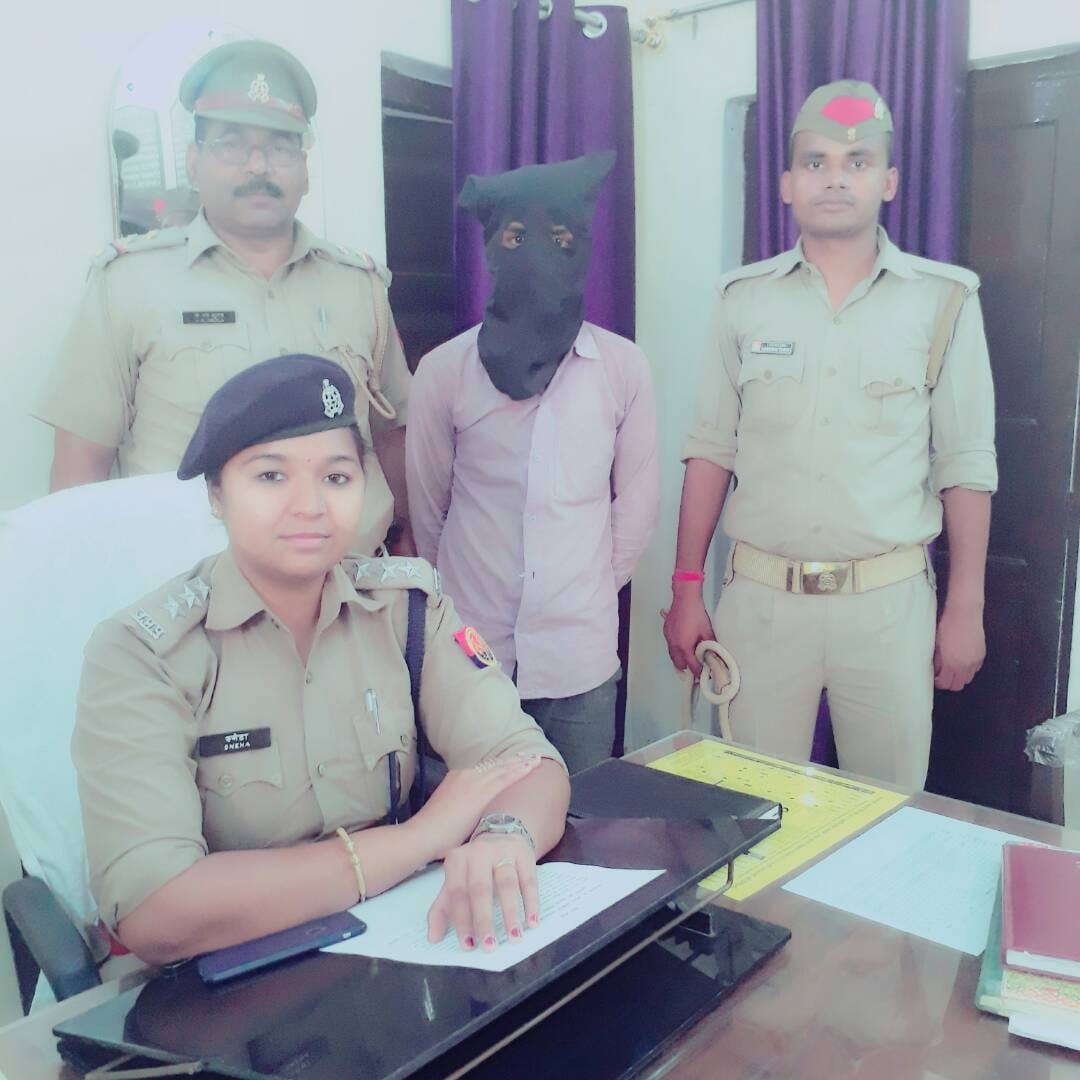 Offensive religious post of shares on whatsapp, police sent Jail