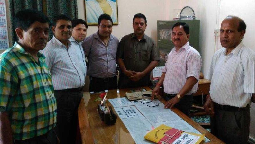Officers meeting with Board Secretary