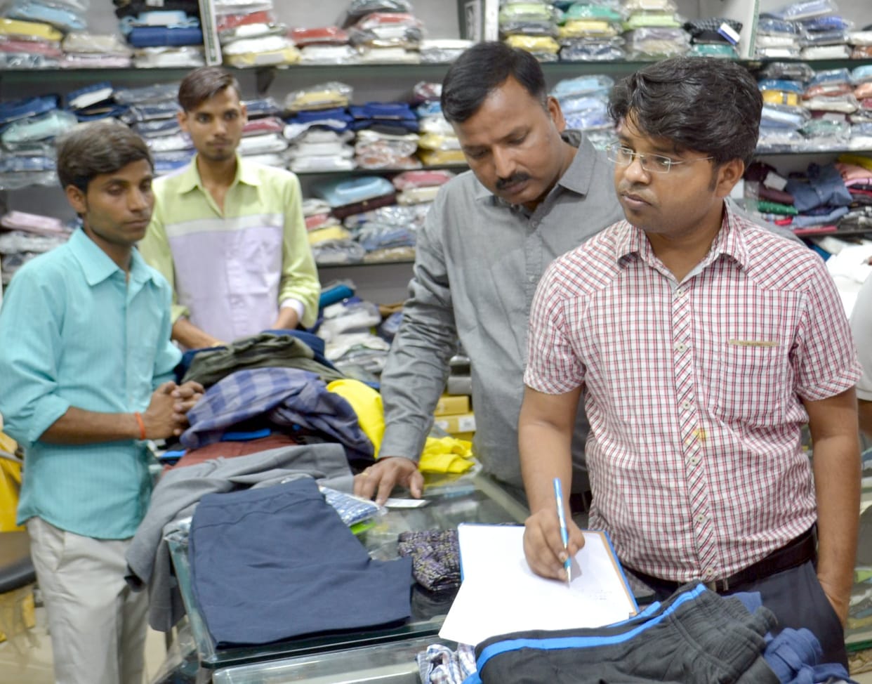SIB raided at a garment store