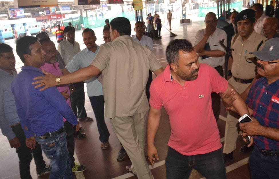 Passengers Ruckus at railway roorkee station