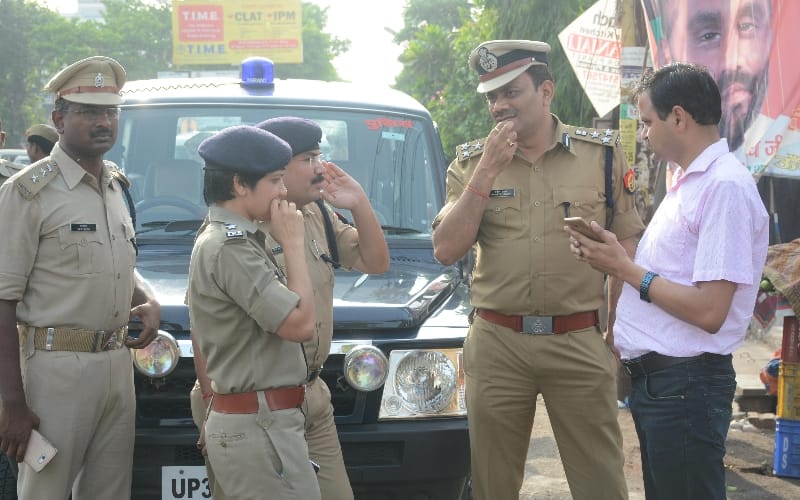 dig and ssp took on spot criminal tracker device trial in lucknow
