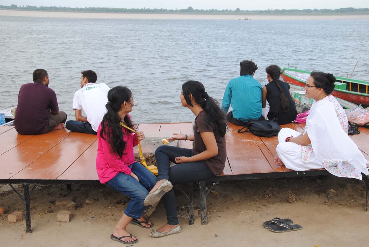 Light drizzle in Purvanchal, mercury rolled