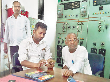 The power tower collapsed broken, blackout across the district