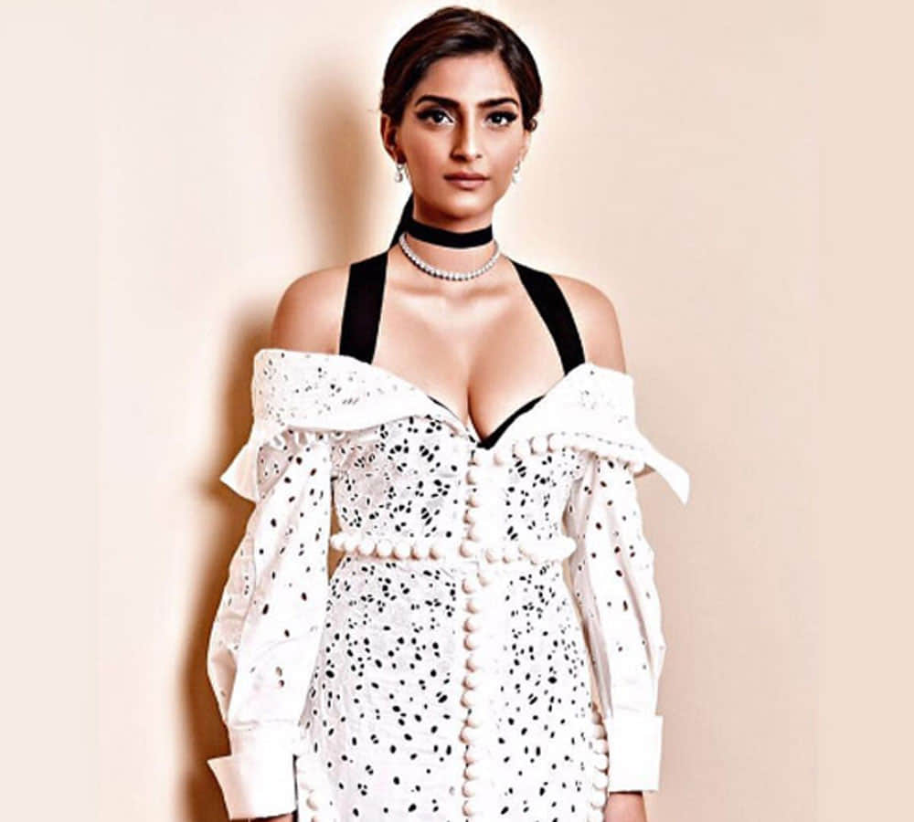 sonam kapoor always gives controversial statement and wear revealing dress