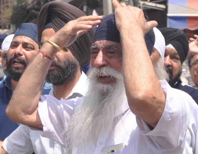 5 year relationship, girlfriend commit suicide, punjab news