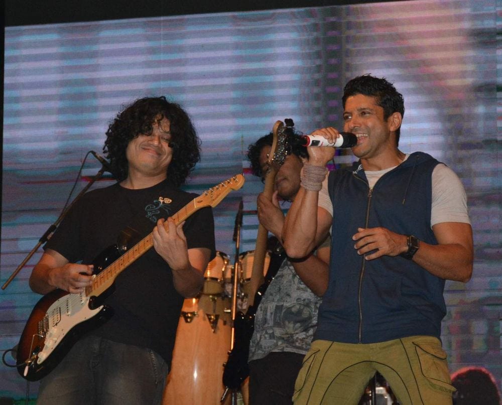 bollywood singer farhan akhtar in graphic era university