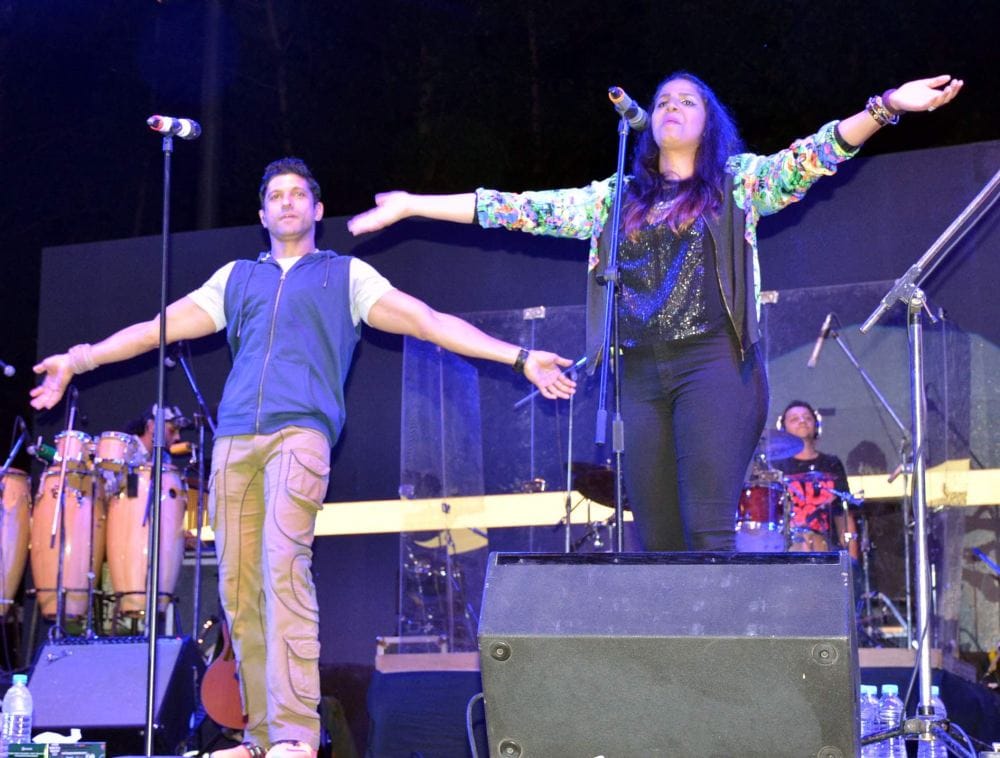 bollywood singer farhan akhtar in graphic era university