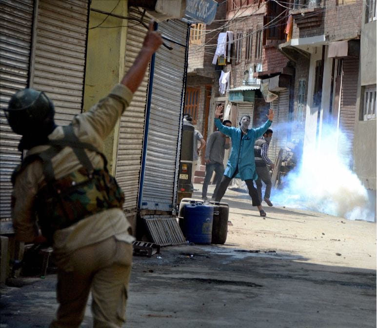 kashmir unrest continues on friday