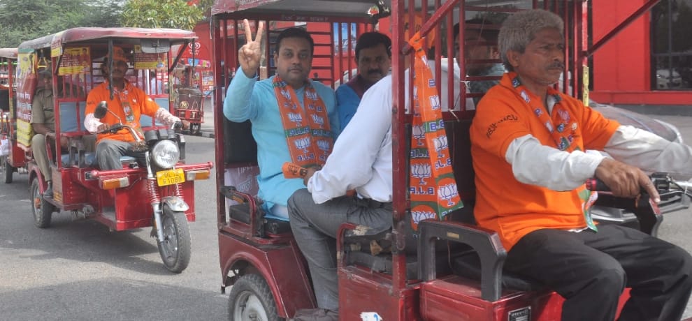 five reason of bjp large win in mcd election 2017 in delhi 