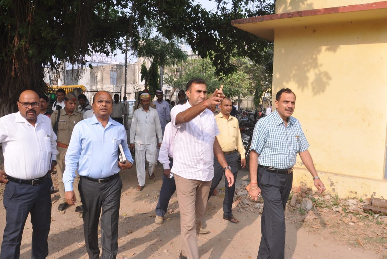 Commissoner and GDA VC searched ti location for parking
