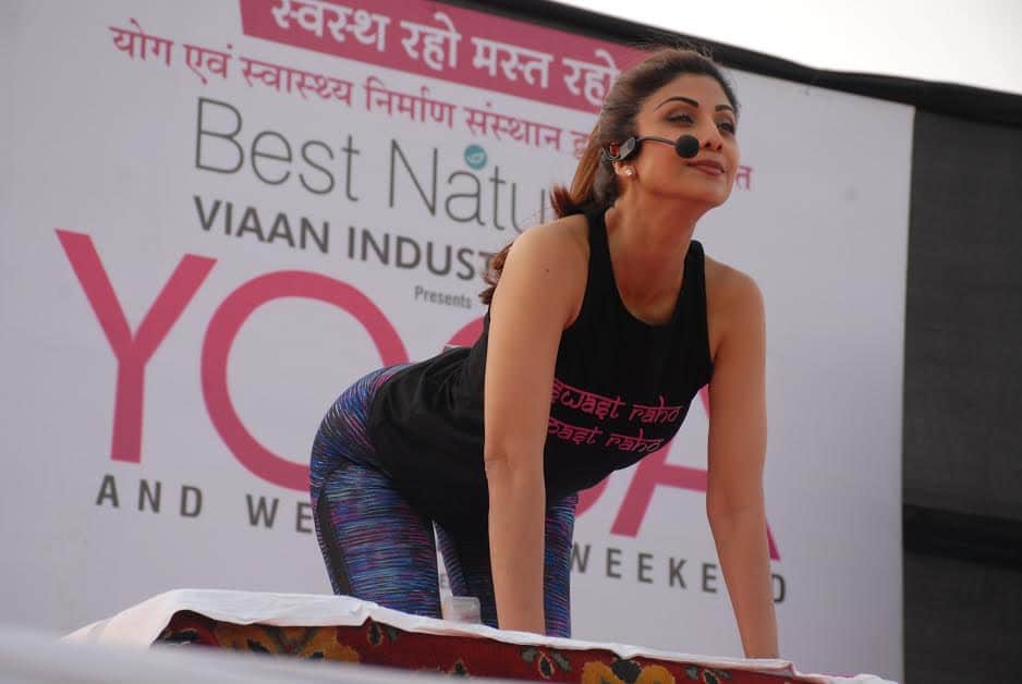 Shilpa Shetty and Rajkundra together did the yoga