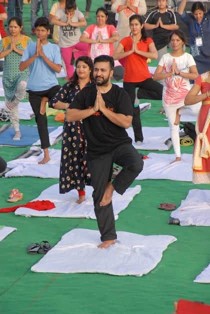 Shilpa Shetty and Rajkundra together did the yoga