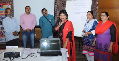cyber expert and stf ssp told how to use social media safely