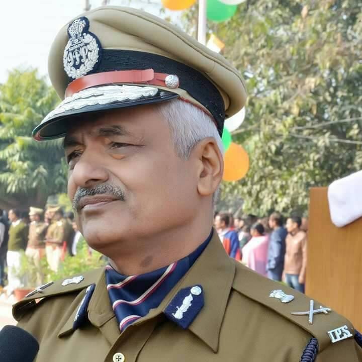 pics of UP DGP sulkhan singh.