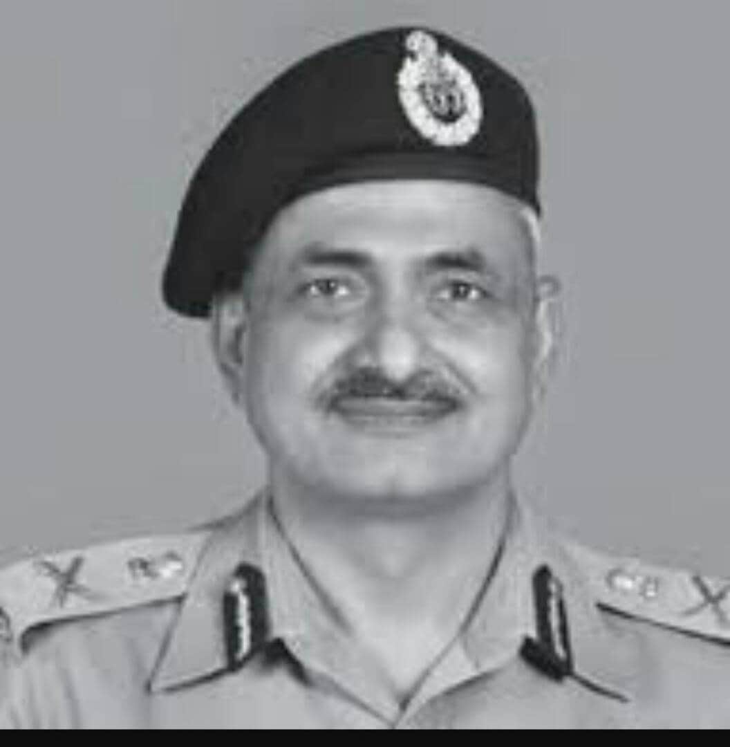 pics of UP DGP sulkhan singh.