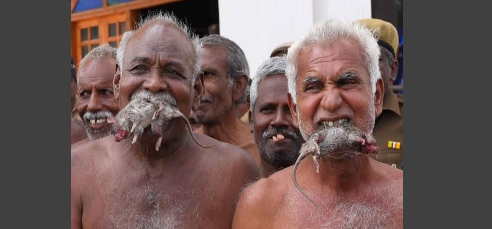 tamilnadu farmers called off their strike at delhi jantar mantar after cm assurance