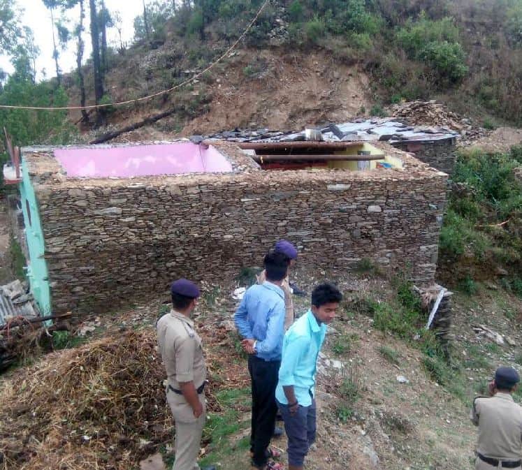 a woman died due to heavy rain in uttarakhand 