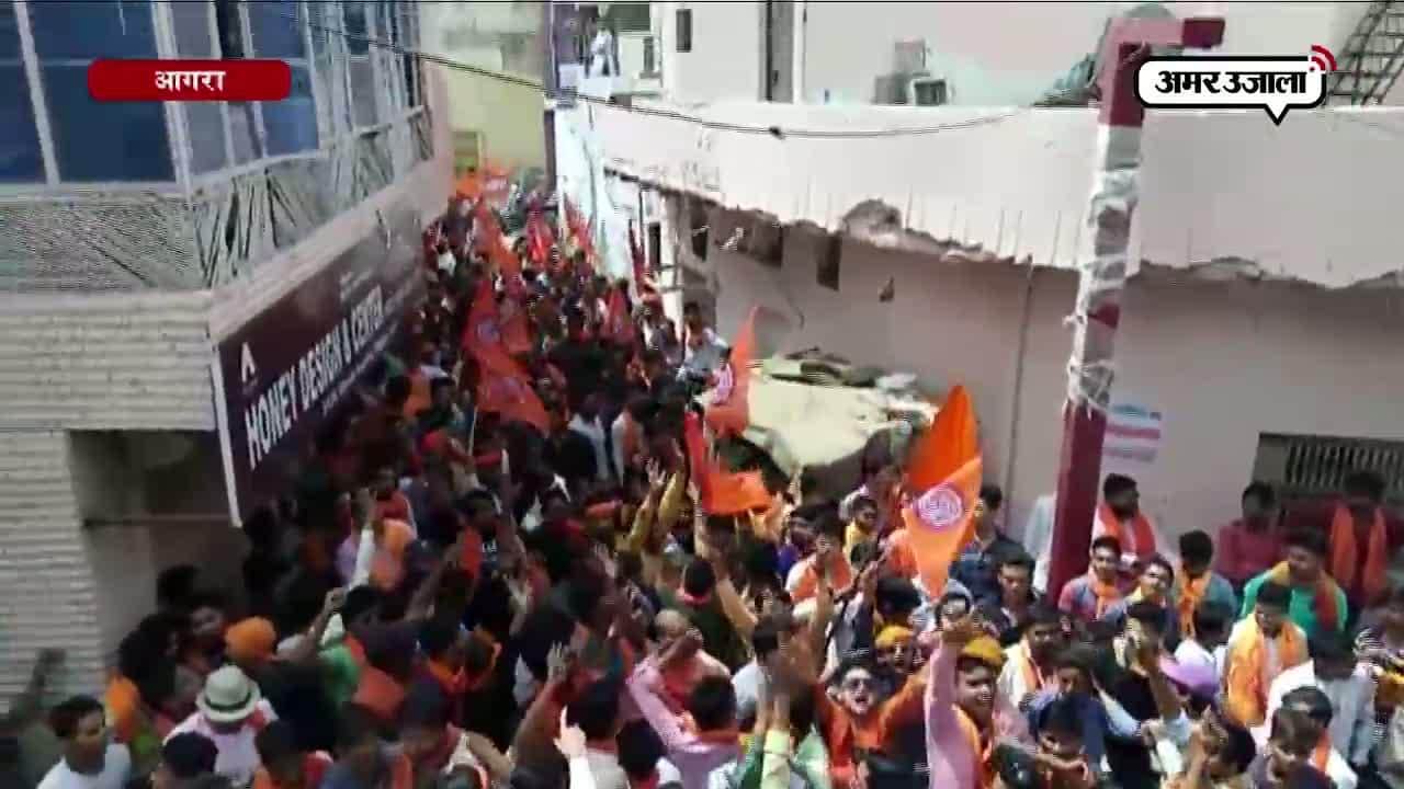 रामनामी दुपट्टा उतरवाने पर बजरंगियों का खून- खौला 