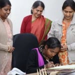 मंत्री भदेल के साथ तीनों बेटियां