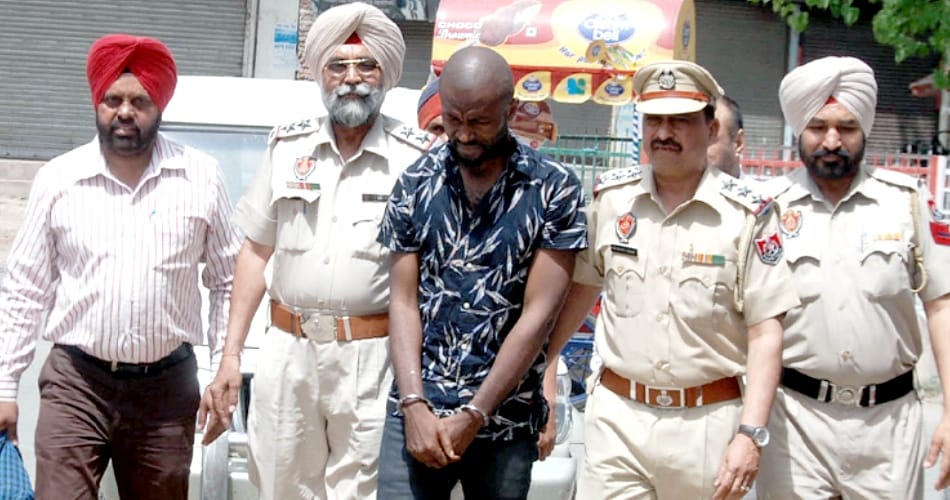 Nigerian arrested with two hundred gram heroine
