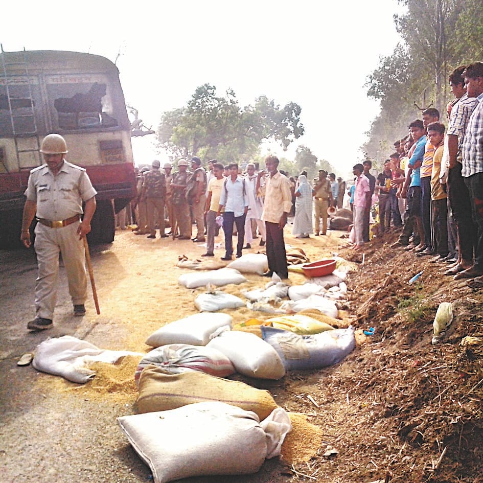 Four people died in road accidents, commotion, jam