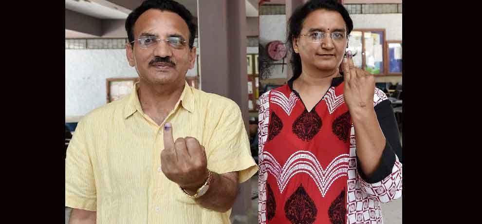 deepali came from london to vote for mcd election and reveals a secret