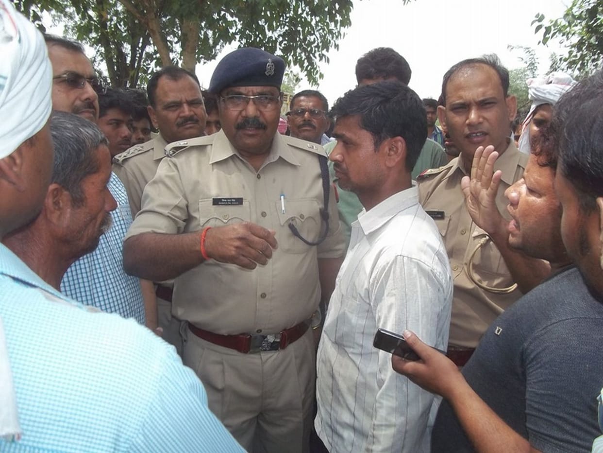 sena mein bhartee ho chuke yuvak kee golee maarakar hatya
