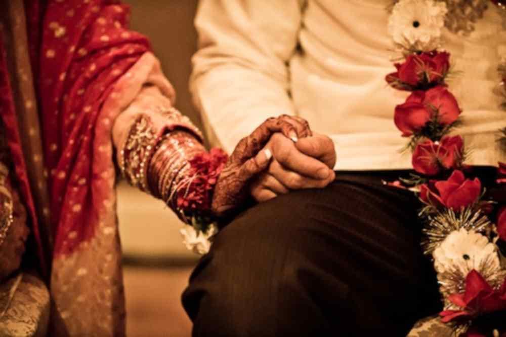 bride run away with boy friend after six days of marriage before honeymoon