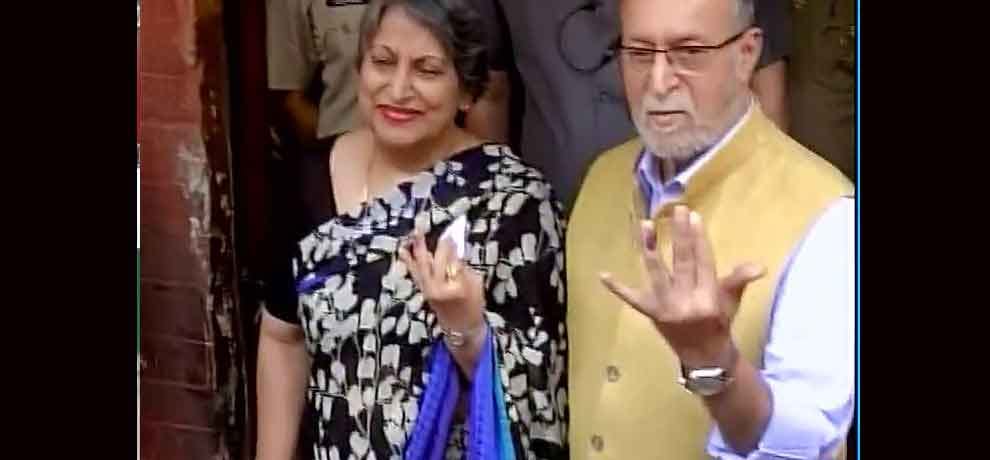 celebrities voting for mcd election in delhi
