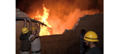Fire breaks out in cardboard industry in parwanoo himachal pradesh