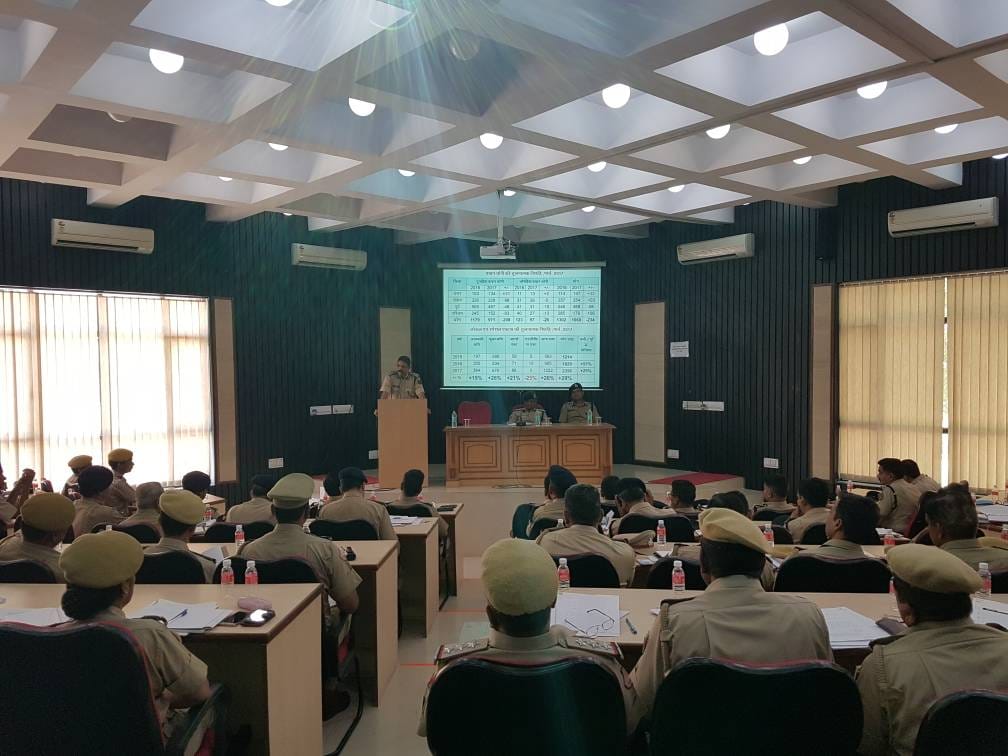 jaipur Police commissioner took class of officers in crime meeting