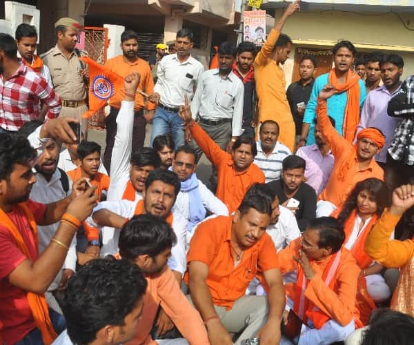  hindu samaj party leader arrested in Lucknow.