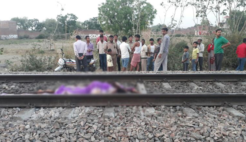 women suicide jumping in front of shatabdi express near auraiya
