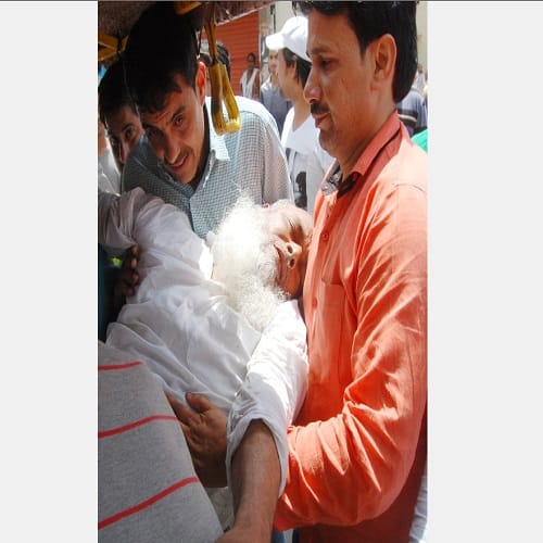 Meerut in encroachment campaign released, bulldozers run on hundreds of shops, view Photos 