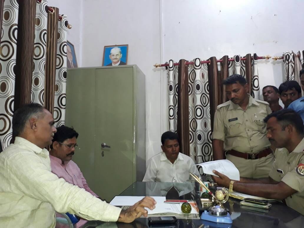 Pradhan's son beaten in BDO in Deoria