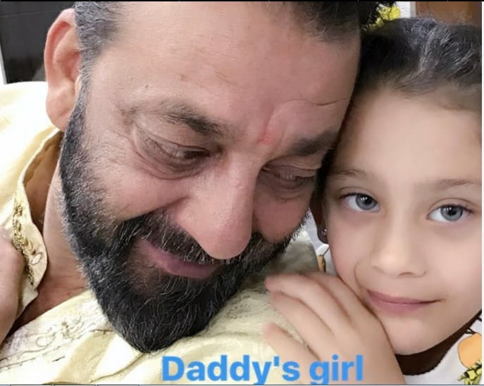 maanyata dutt with children Iqra & Shahraan surprised her husband sanjay dutt  on the set of bhoomi