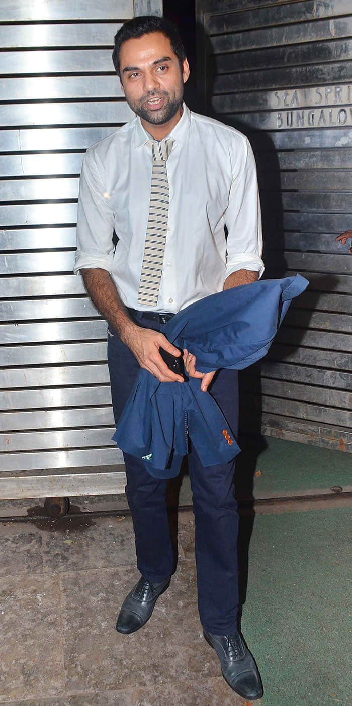 Ranveer Singh & Katrina Kaif at Zoya Akhtar’s house has got everyone talking captured in photos
