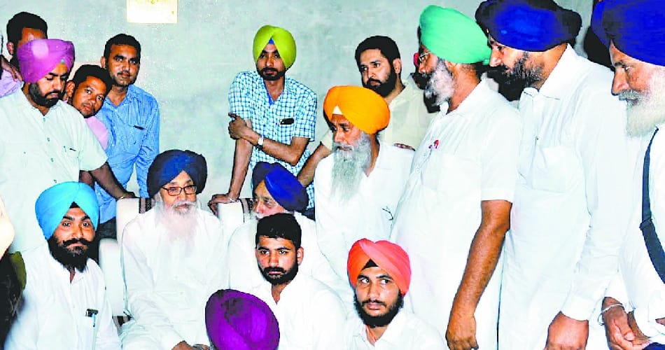 Ex cm badal on captain amarinder singh