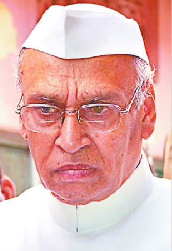 Former minister Rashid Masood preparing to blow up the SP-Congress