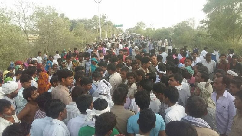 Highway jam, demolition on father-son's death in accident