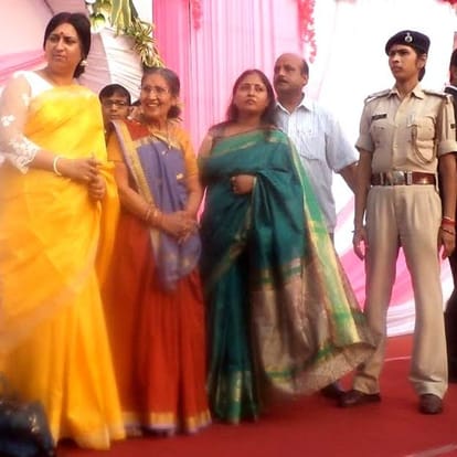 PM Modi's wife in Bihar,Won the hearts of people by speaking Hindi