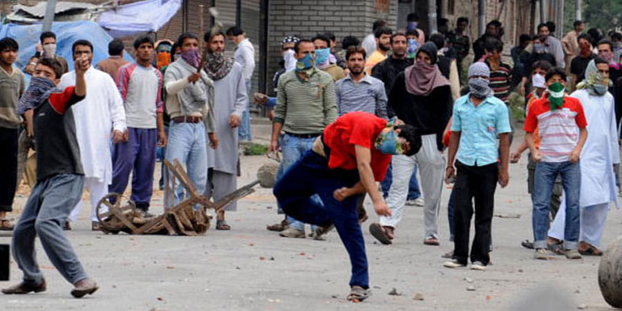 Restricted Internet in kashmir stopped stone peltings
