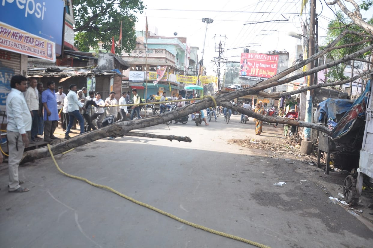 Power cut in many colonies due to storm and rain