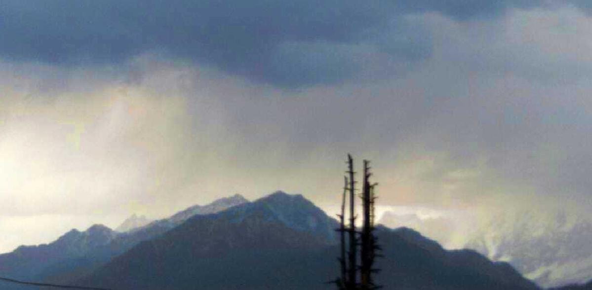 Rainfall at Pithoragarh, on the peaks of Munasariyi