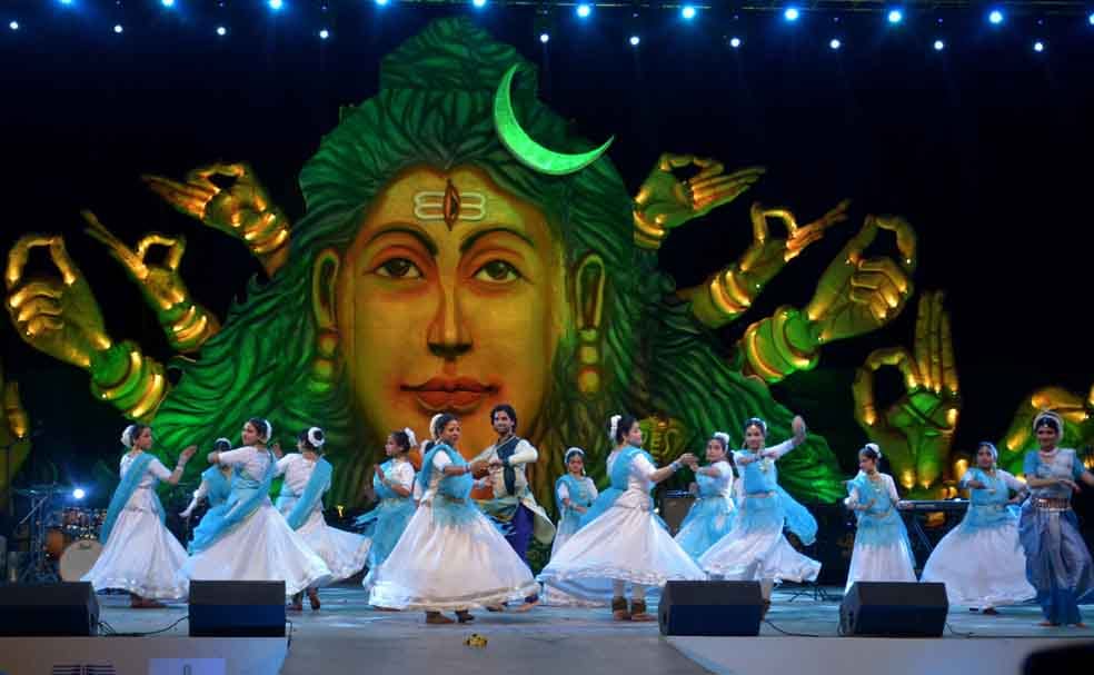 talat ajij and many playback singer will perform in sur ganga music festival