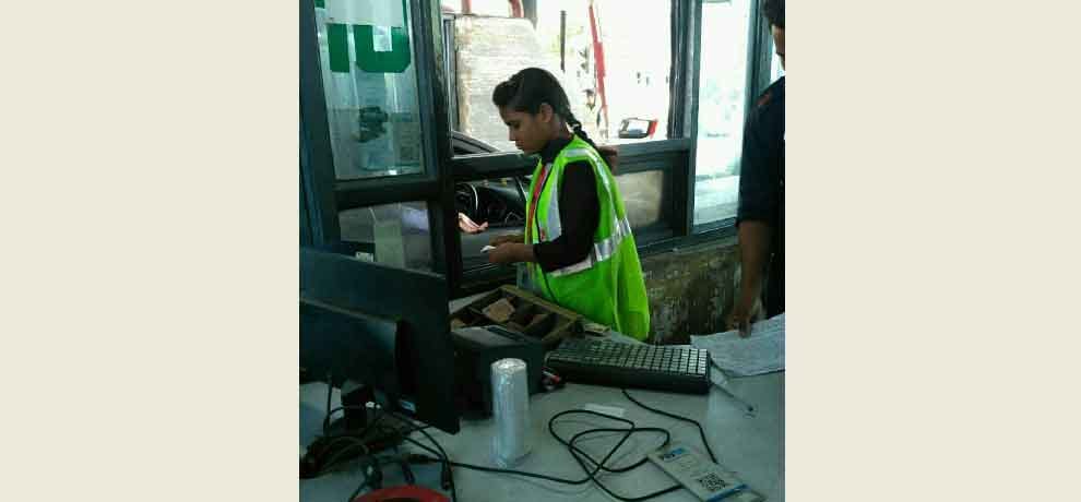 women will collect toll in modi area