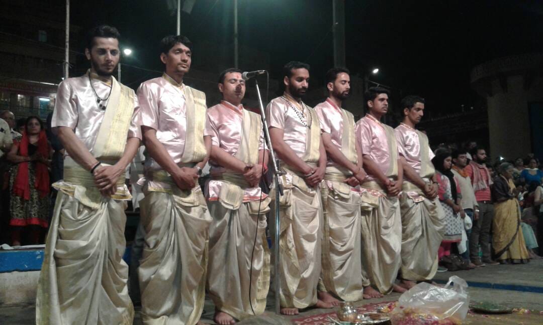 a tribute for Martyrs crpf man in varanasi who encounter with naxalite