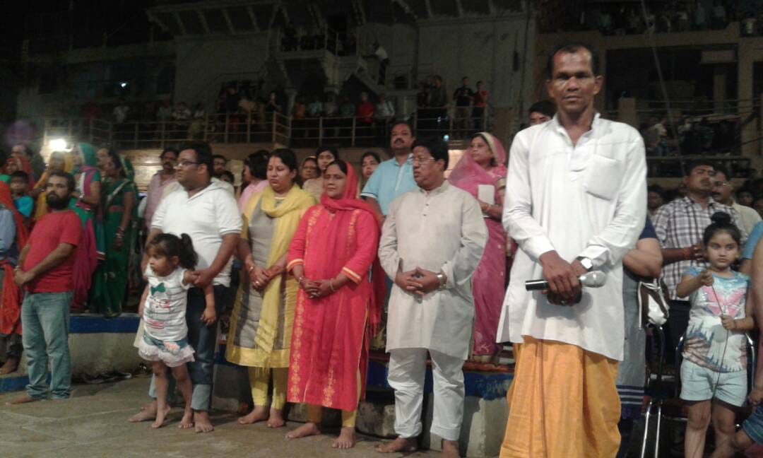 a tribute for Martyrs crpf man in varanasi who encounter with naxalite