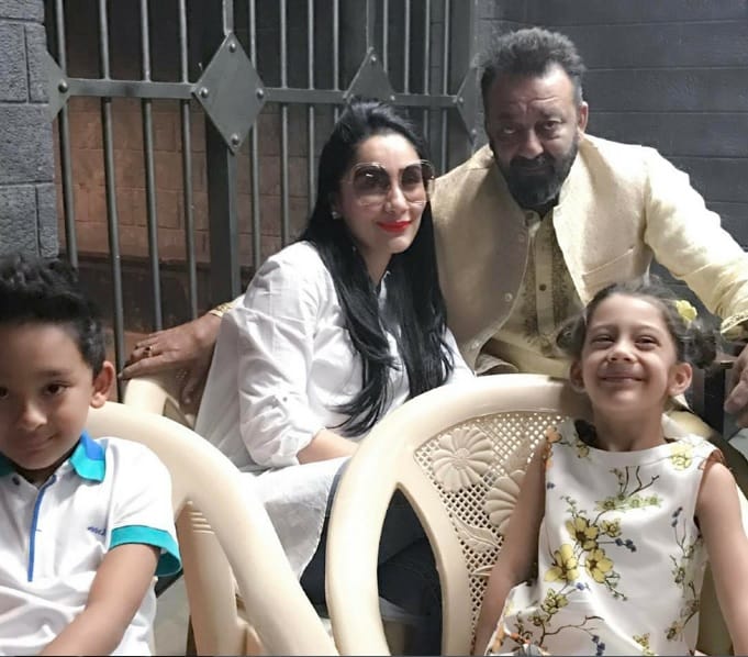 maanyata dutt with children Iqra & Shahraan surprised her husband sanjay dutt  on the set of bhoomi