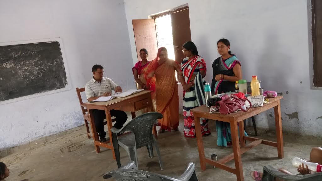  Four teachers for just six students 